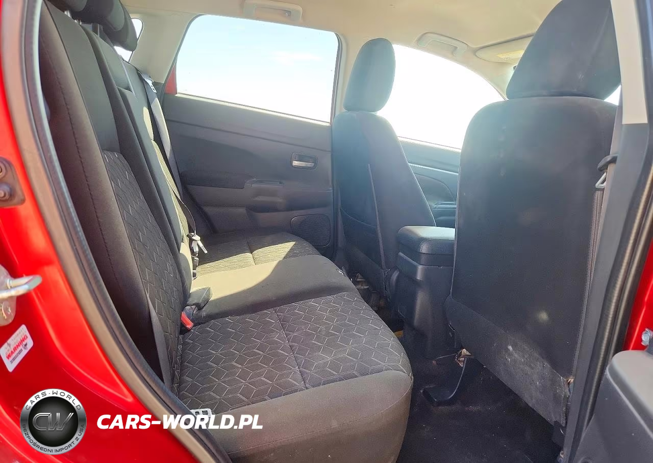 2023 Mitsubishi Outlander Sport S-Se VIN:JA4ARUAU7PU008175 - 11
