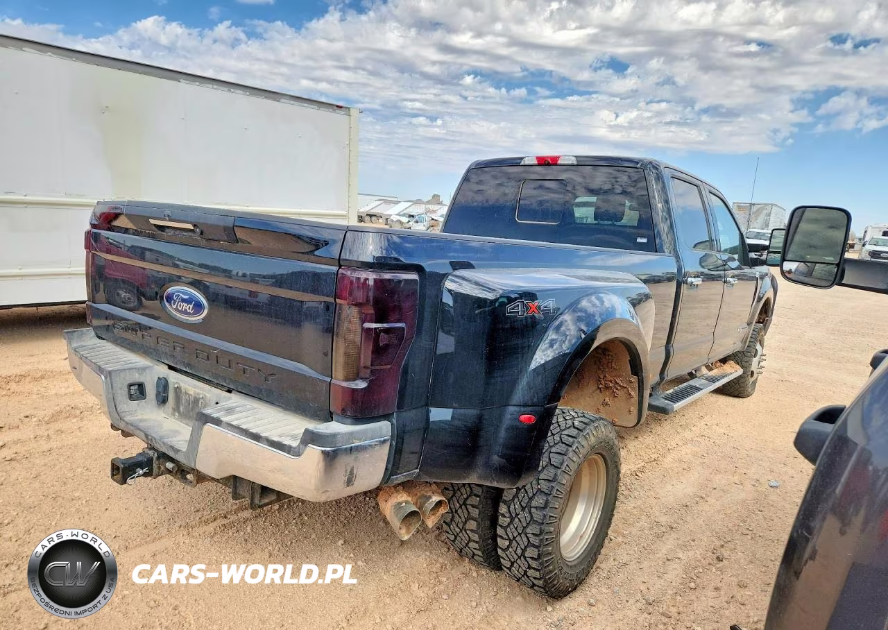 2018 Ford F350 Super Duty VIN:1FT8W3DT3JEC31891 - 3