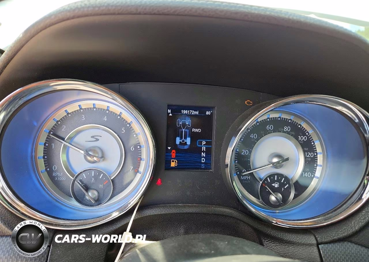2014 Chrysler 300 S VIN:2C3CCAGG3EH378155 - 9