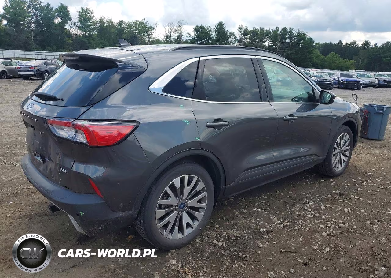 2020 Ford Escape Titanium VIN:1FMCU9DZ0LUC58445 - 3