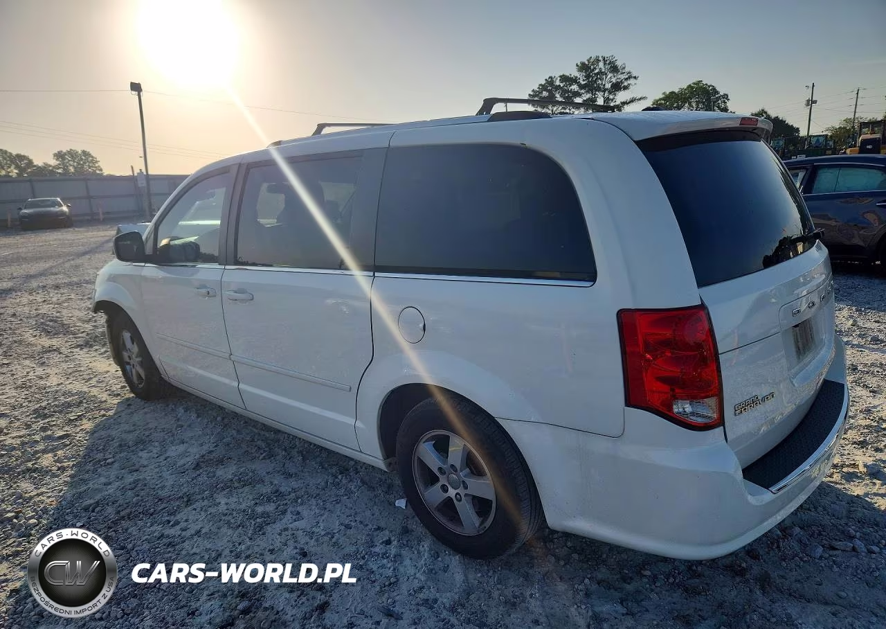 2011 Dodge Grand Caravan Crew VIN:2D4RN5DG3BR693588 - 2