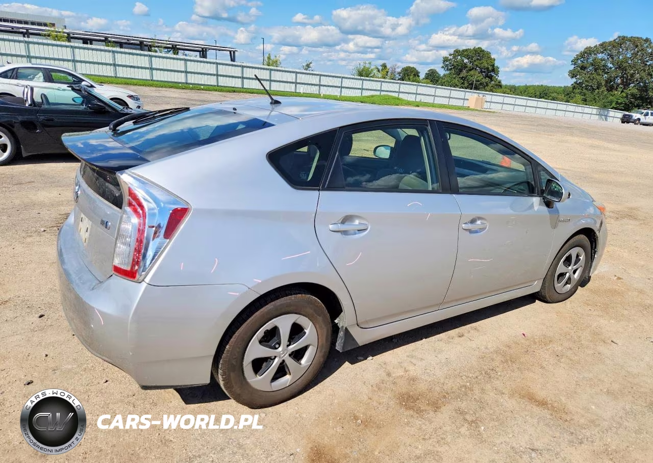 2013 Toyota Prius Two VIN:JTDKN3DUXD5623336 - 3