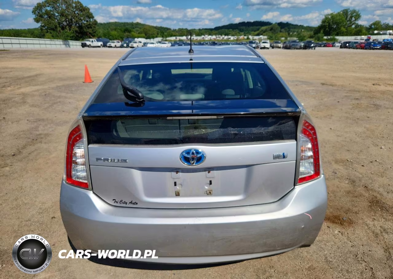 2013 Toyota Prius Two VIN:JTDKN3DUXD5623336 - 6