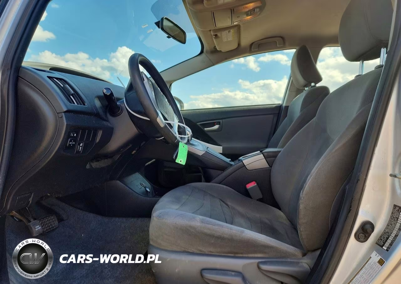 2013 Toyota Prius Two VIN:JTDKN3DUXD5623336 - 7