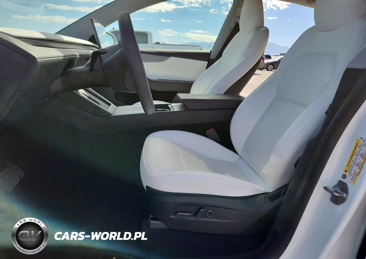 2026 Tesla Model Y VIN:7SAYGDEE1TF429280 - 7