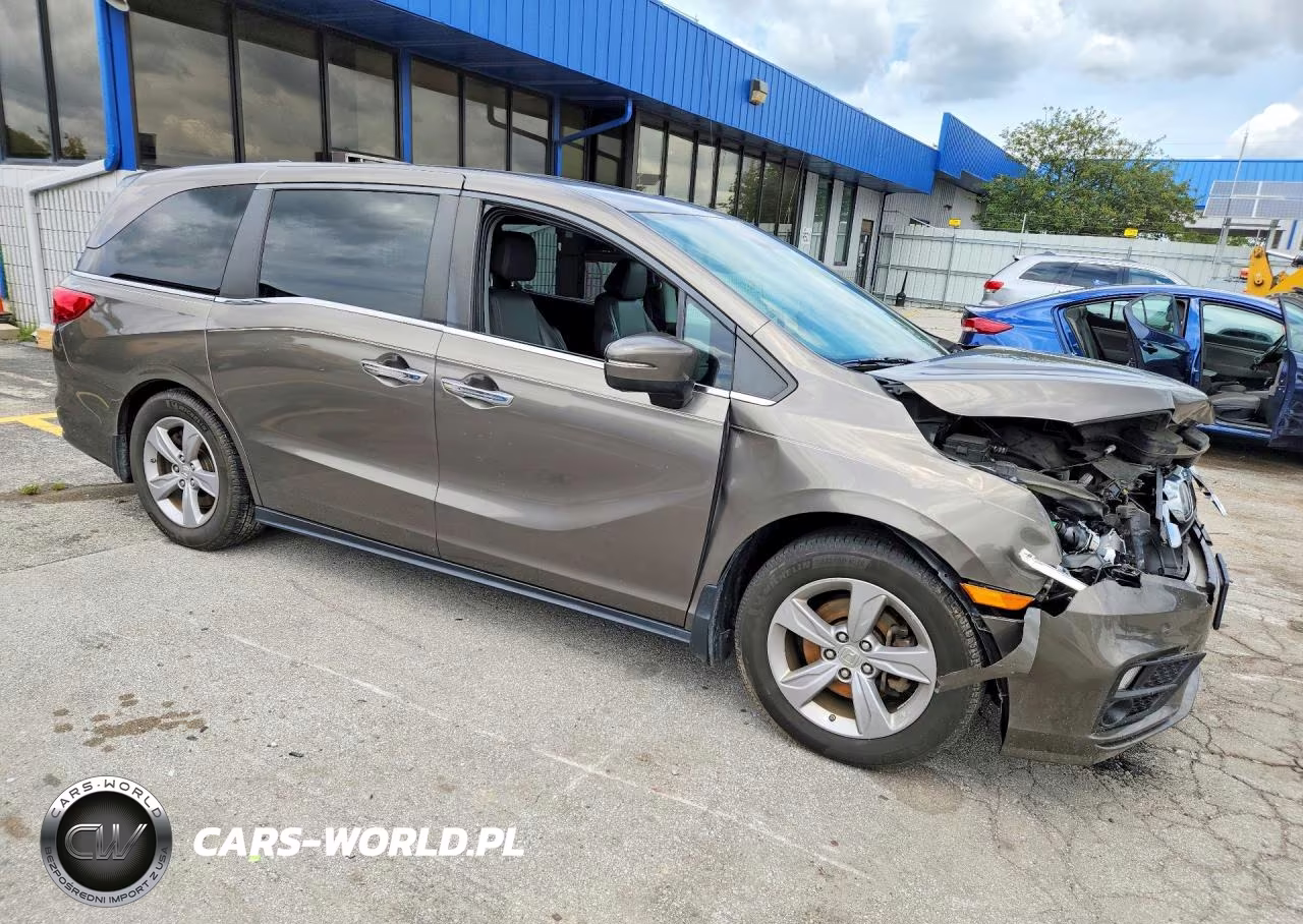 2018 Honda Odyssey Exl VIN:5FNRL6H71JB095268 - 4