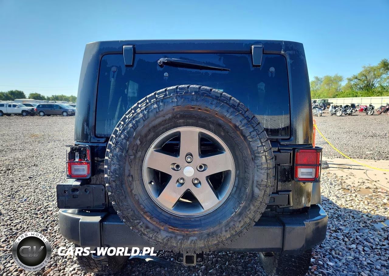 2011 Jeep Wrangler Unlimited Rubicon VIN:1J4BA6H17BL593471 - 6