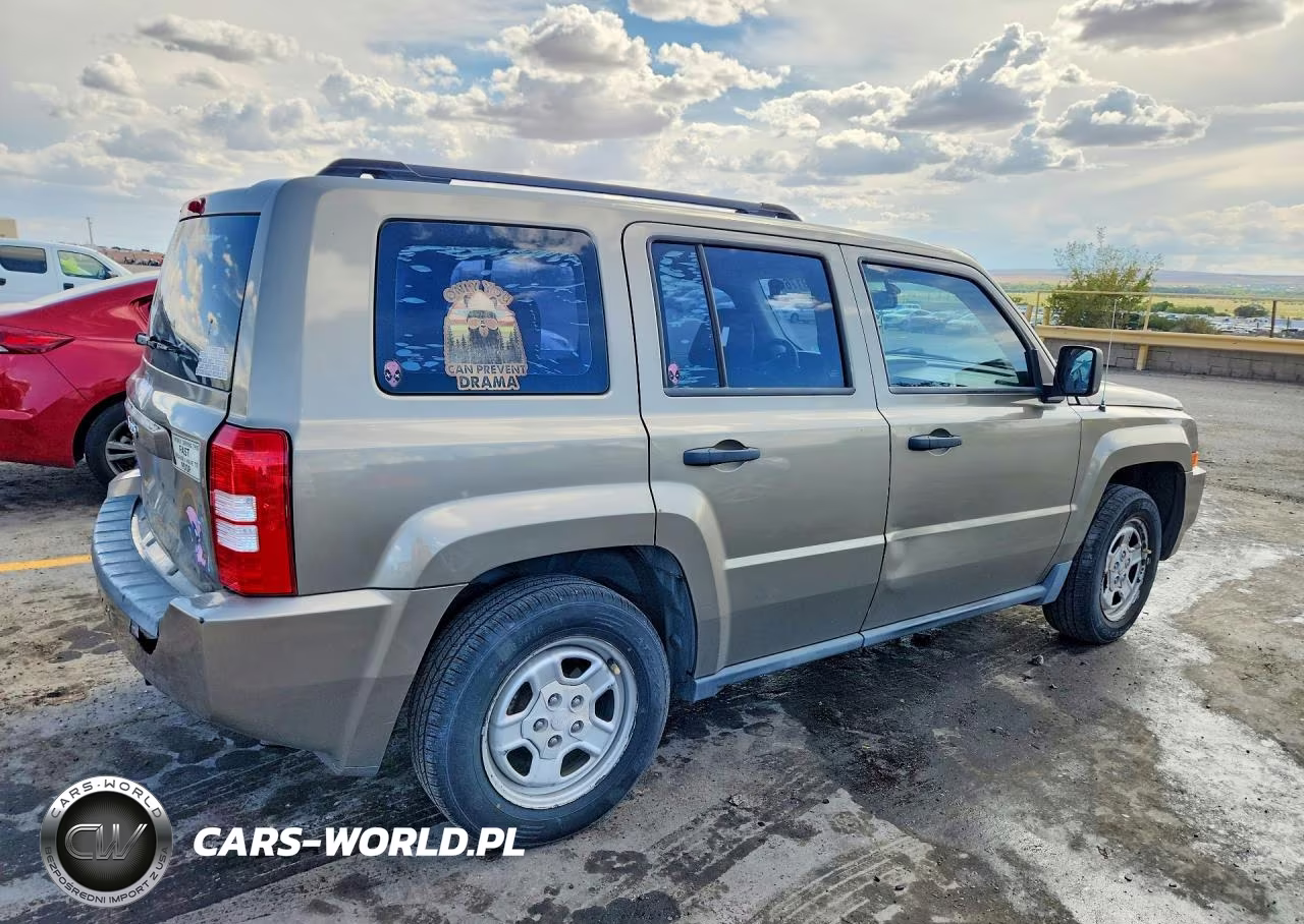 2007 Jeep Patriot Sport VIN:1J8FF28W37D392562 - 3