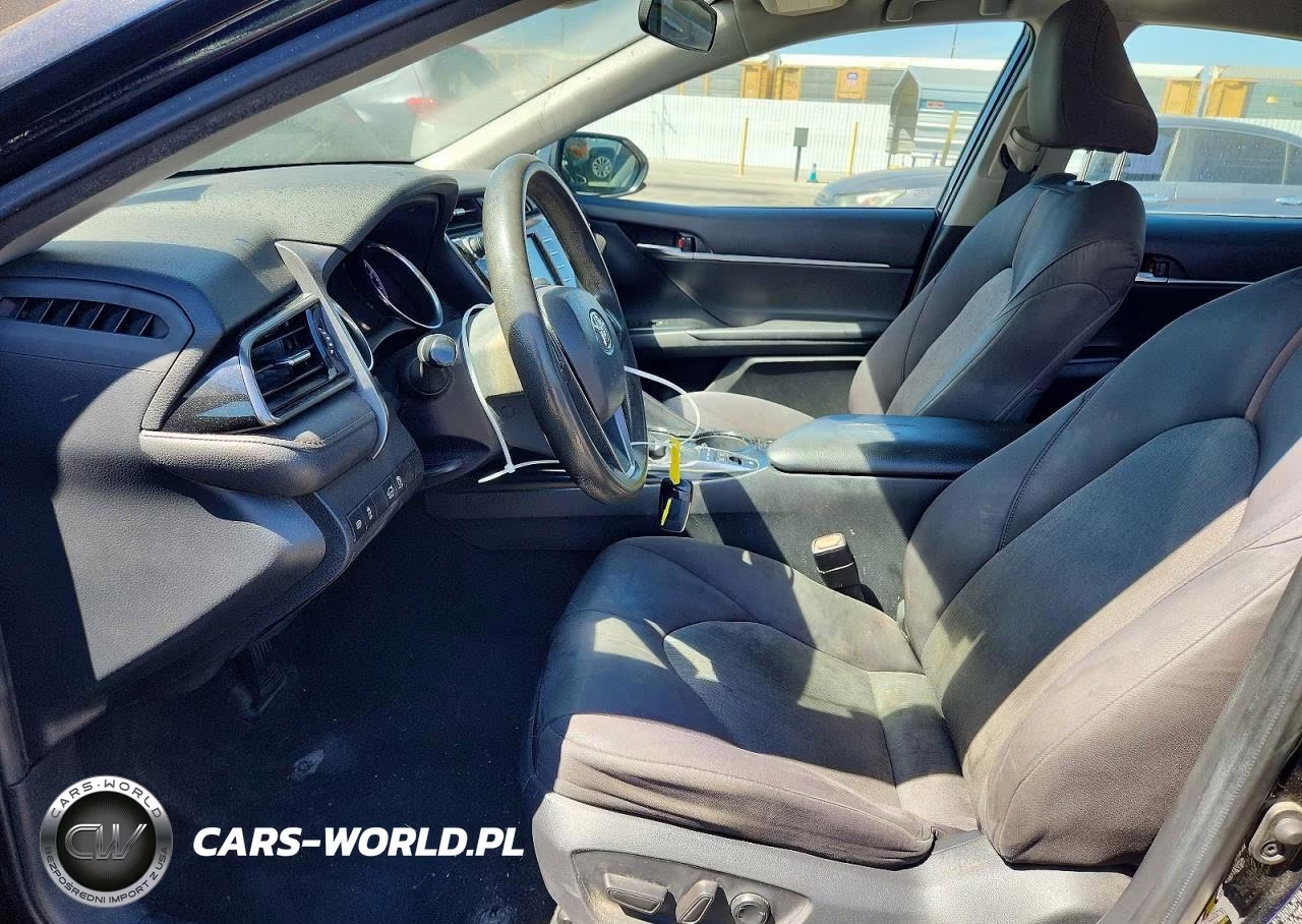 2019 Toyota Camry Le VIN:4T1B31HK9KU510589 - 7