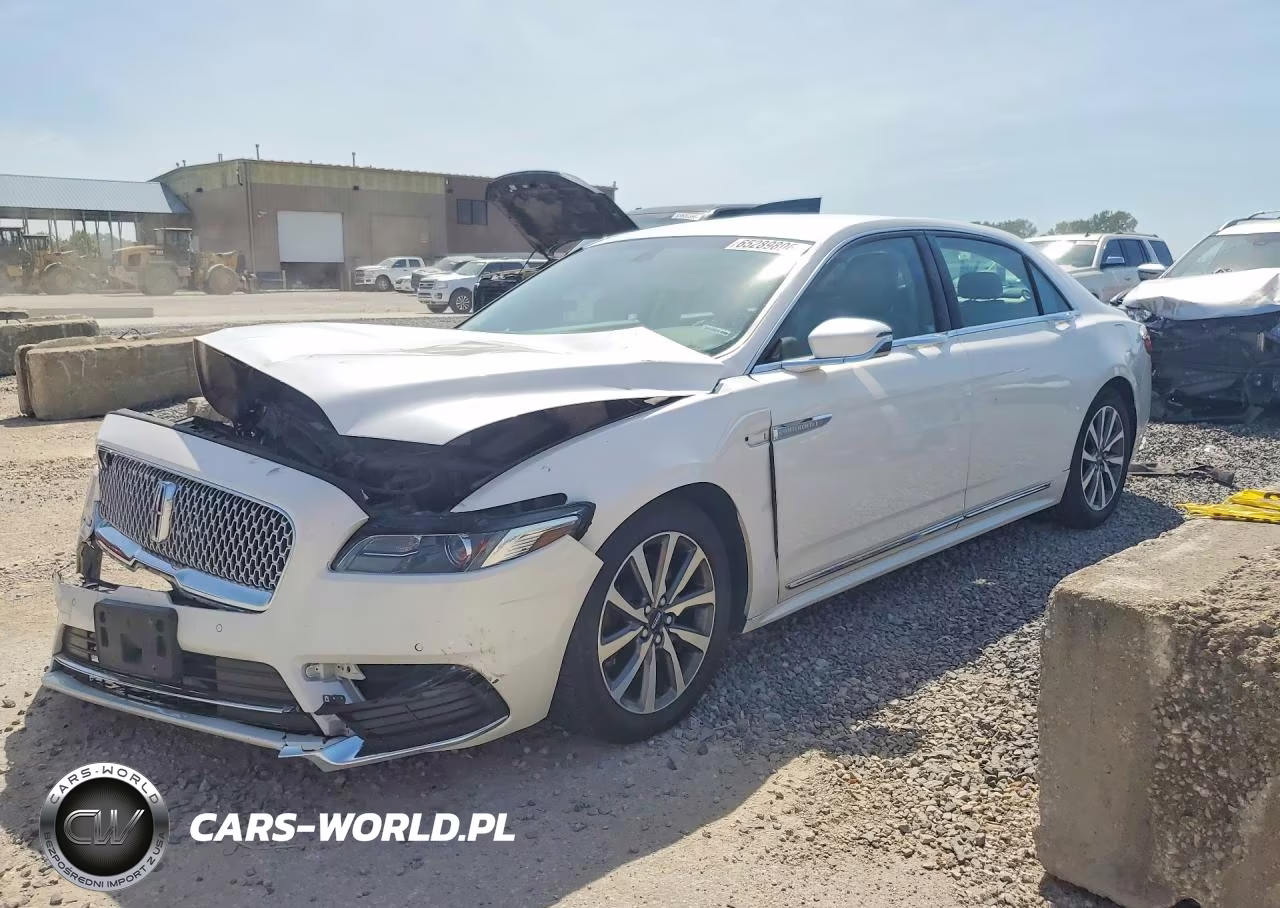 2018 Lincoln Continental Premiere