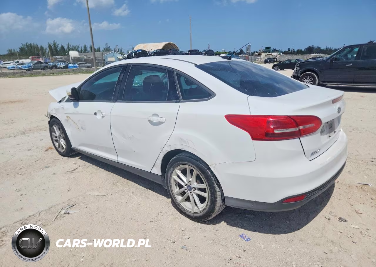 2015 Ford Focus Se VIN:1FADP3F2XFL263939 - 2