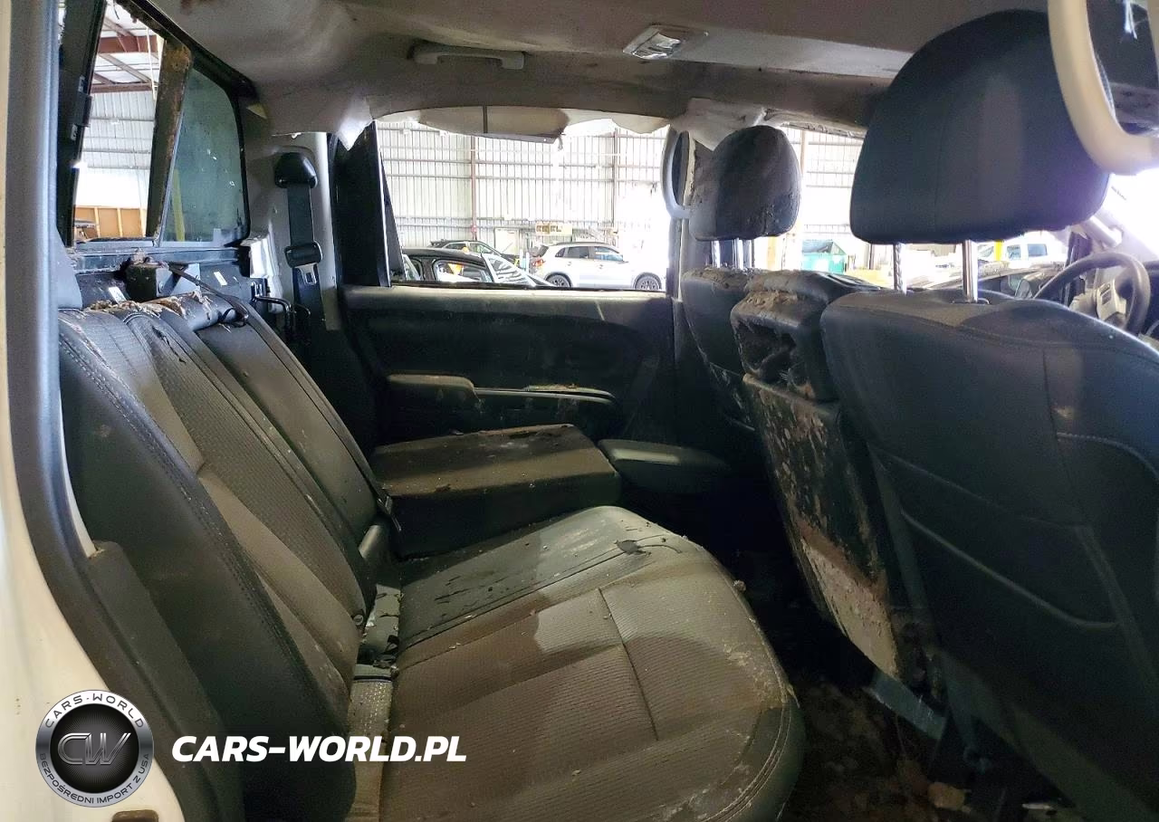 2019 Nissan Titan S VIN:1N6AA1EJXKN533176 - 10