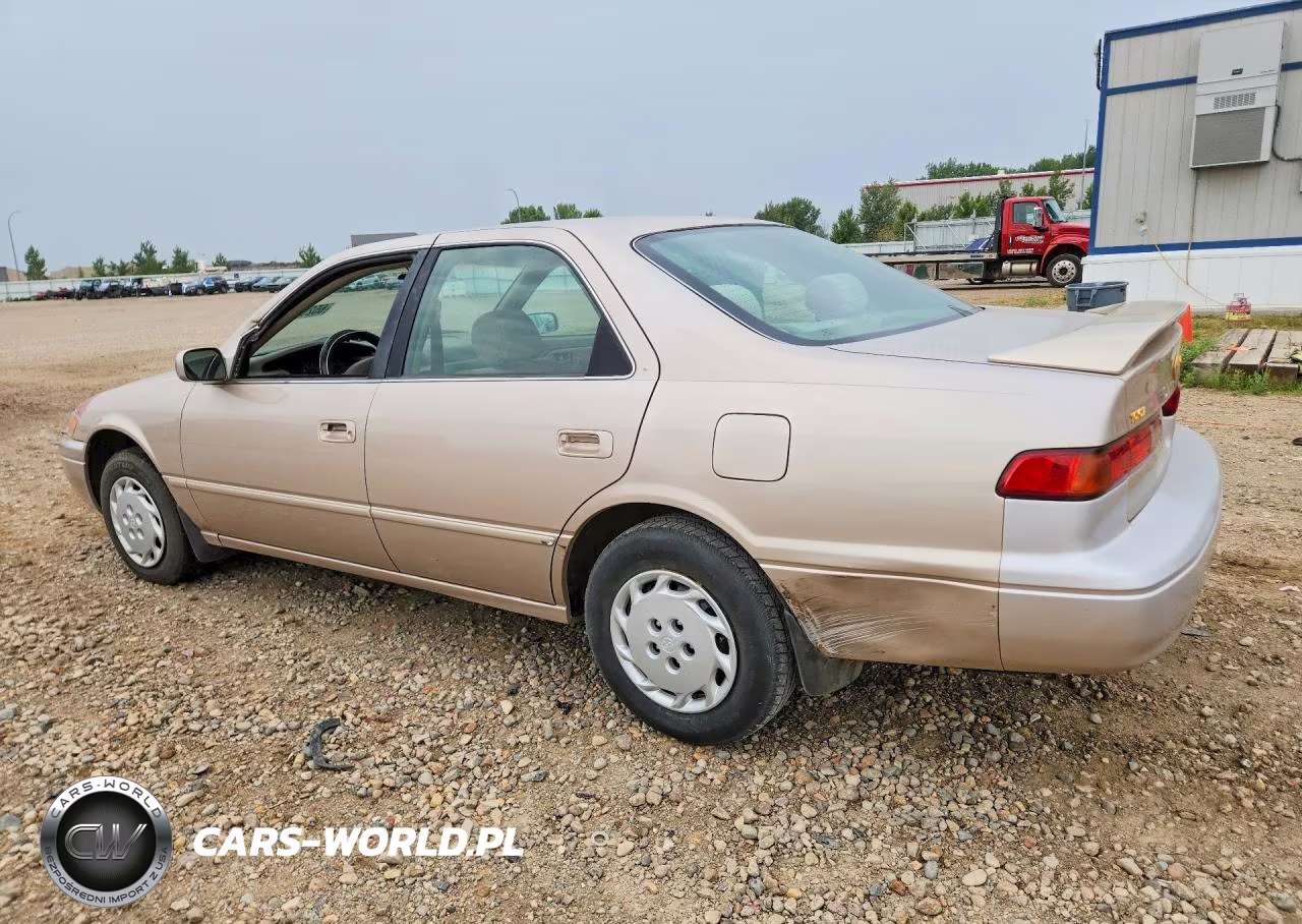 1998 Toyota Camry Le VIN:4T1BG22K3WU833271 - 2
