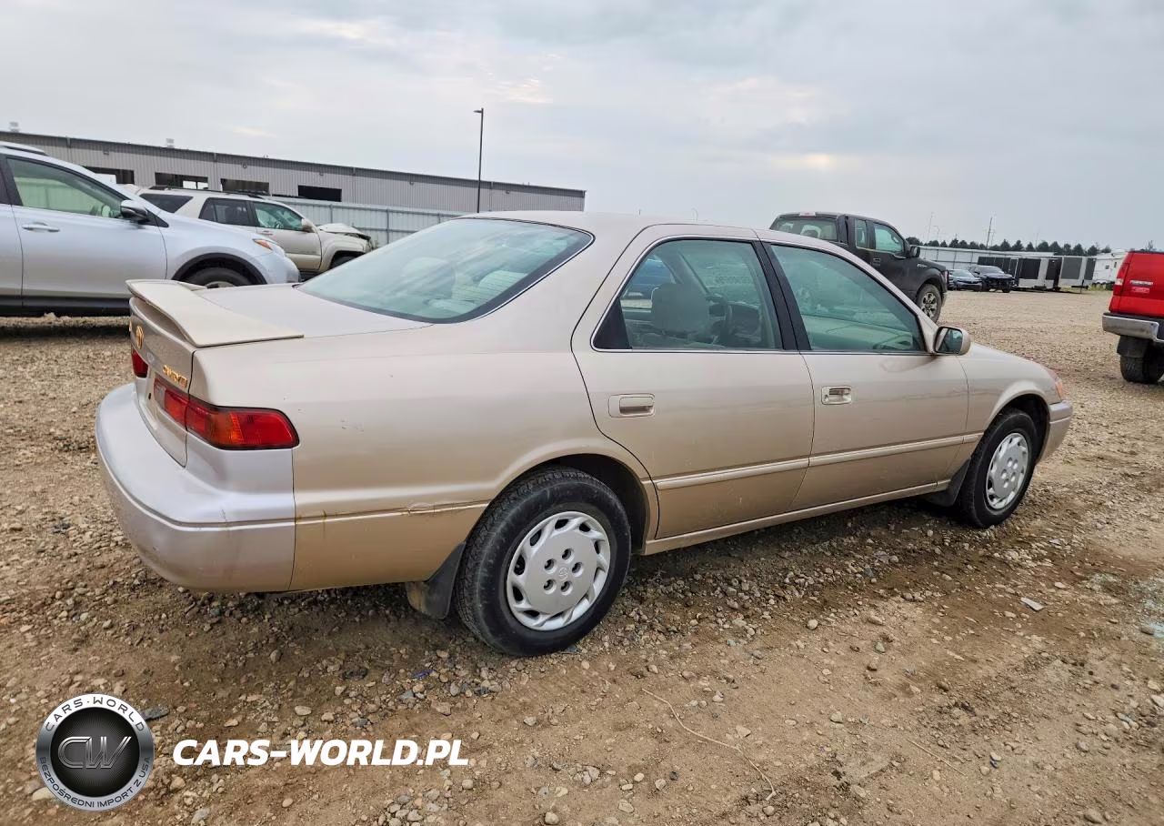 1998 Toyota Camry Le VIN:4T1BG22K3WU833271 - 3