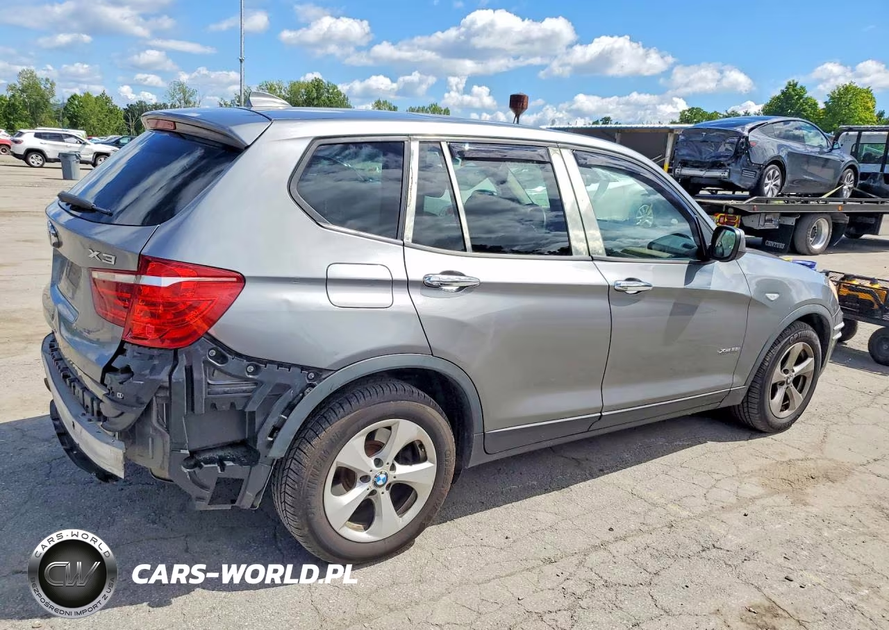 2011 BMW X3 xDrive28I VIN:5UXWX5C56BL712345 - 3