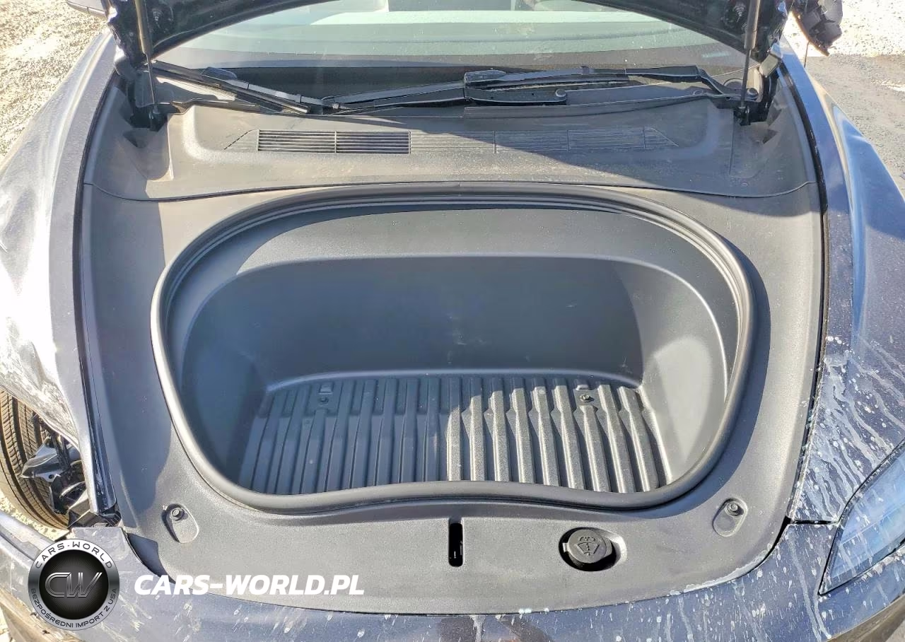 2026 Tesla Model 3 VIN:5YJ3E1EA2TF165818 - 11
