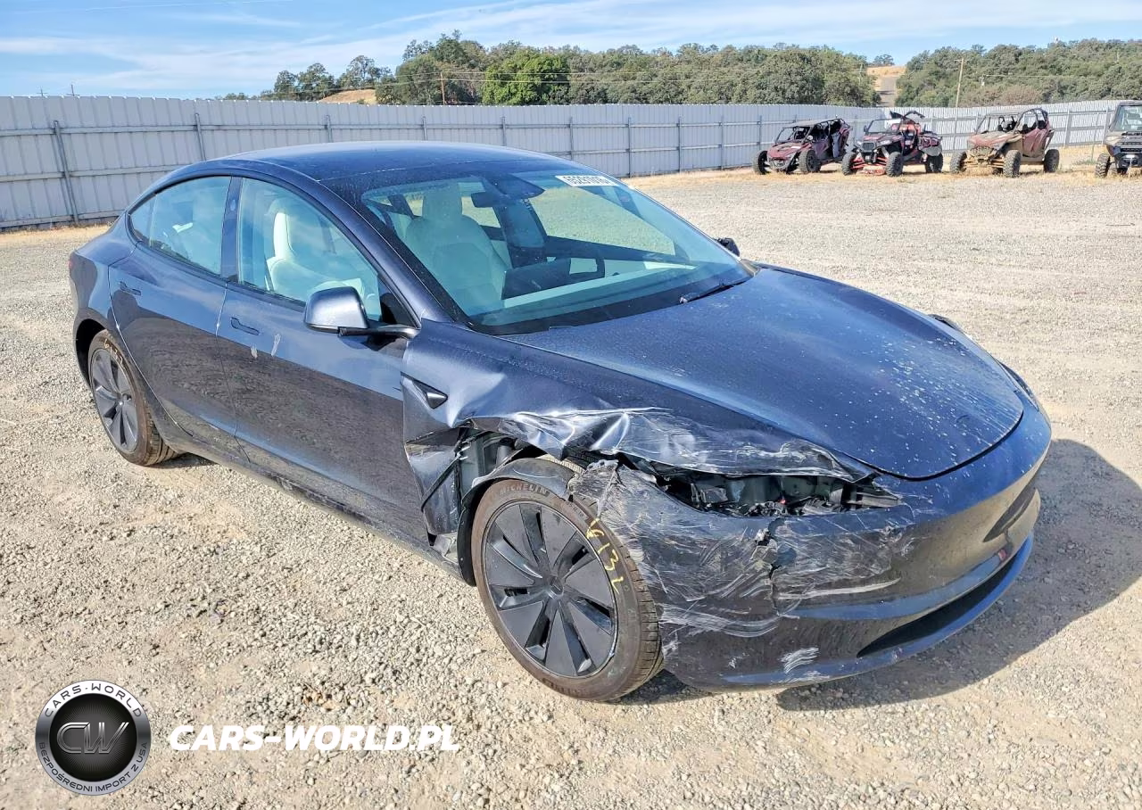 2026 Tesla Model 3 VIN:5YJ3E1EA2TF165818 - 4