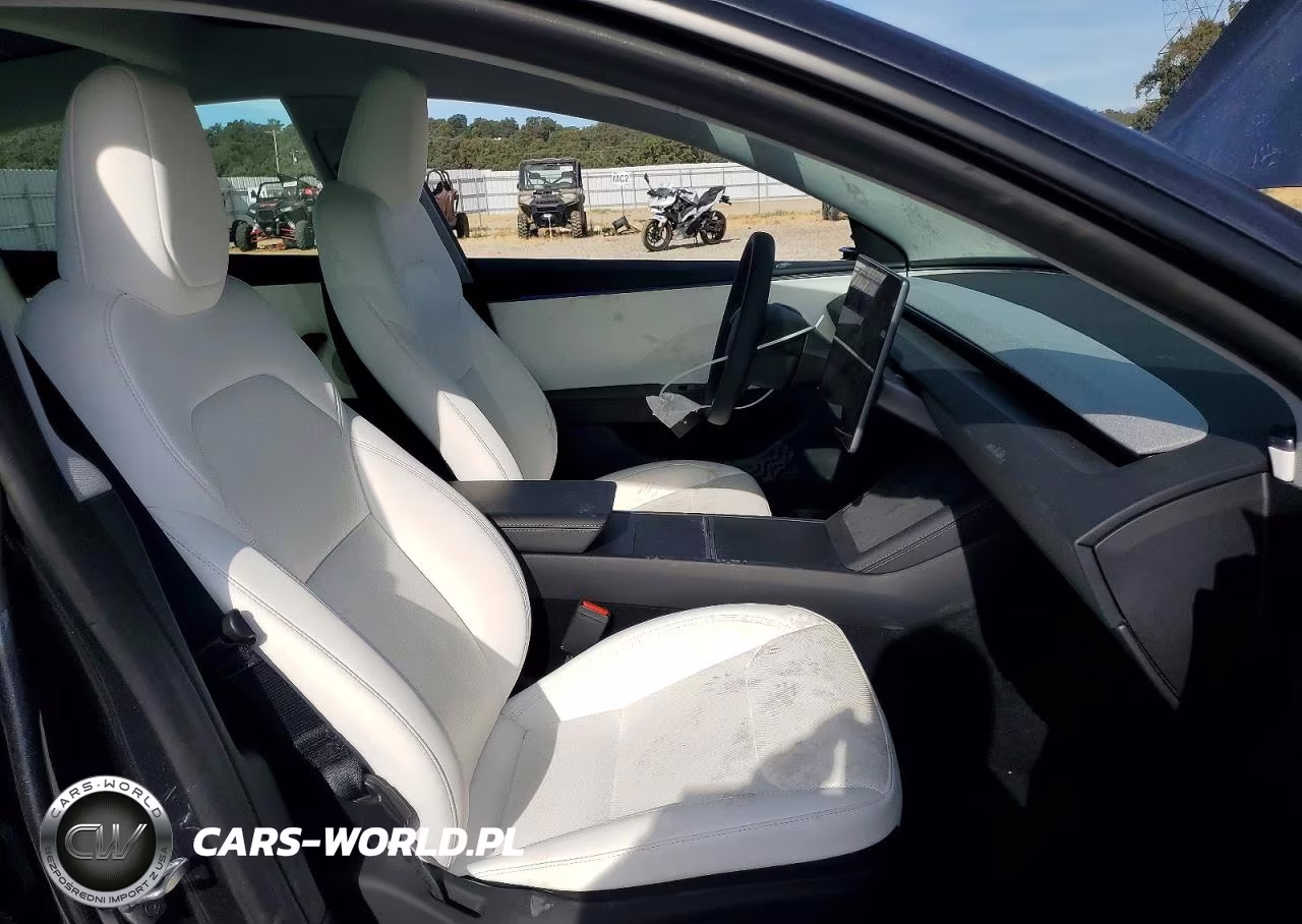 2026 Tesla Model 3 VIN:5YJ3E1EA2TF165818 - 7