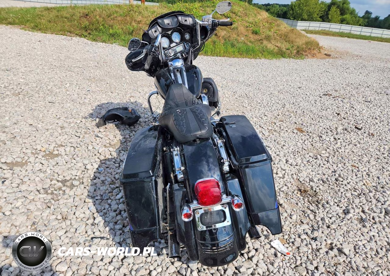 2010 Harley-Davidson Flhtk VIN:1HD1KEM14AB626153 - 4