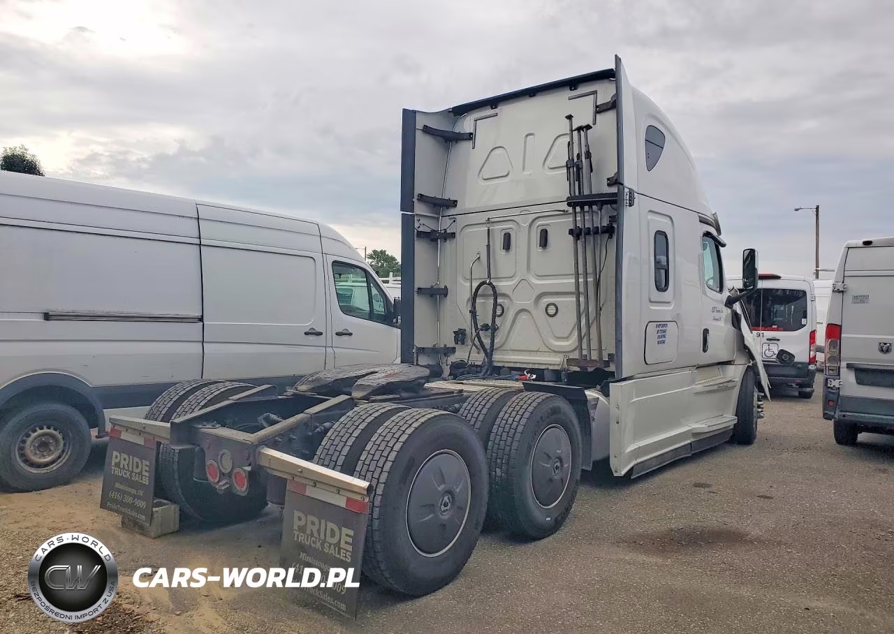 2020 Freightliner Cascadia 126 Semi Truck VIN:1FUJHHDR7LLKU7340 - 3