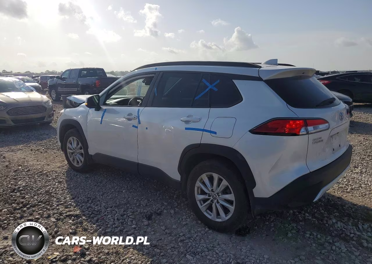 2022 Toyota Corolla Cross Le VIN:7MUBAABG9NV005620 - 2