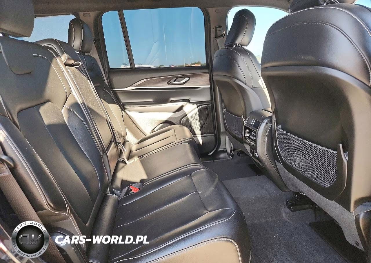 2025 Jeep Grand Cherokee Limited VIN:1C4RJGBG0SC290121 - 11