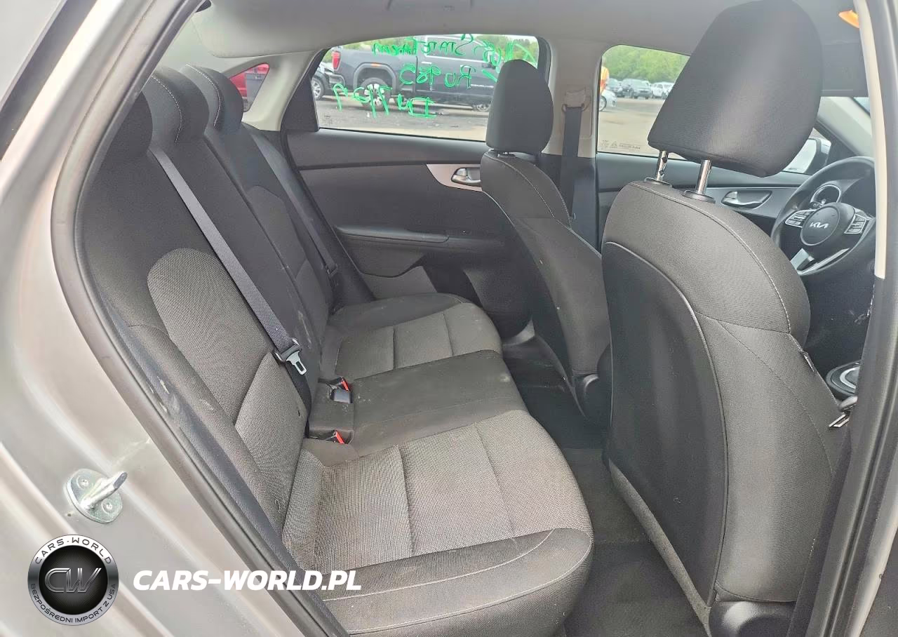 2023 Kia Forte Lxs VIN:3KPF24AD2PE595819 - 10