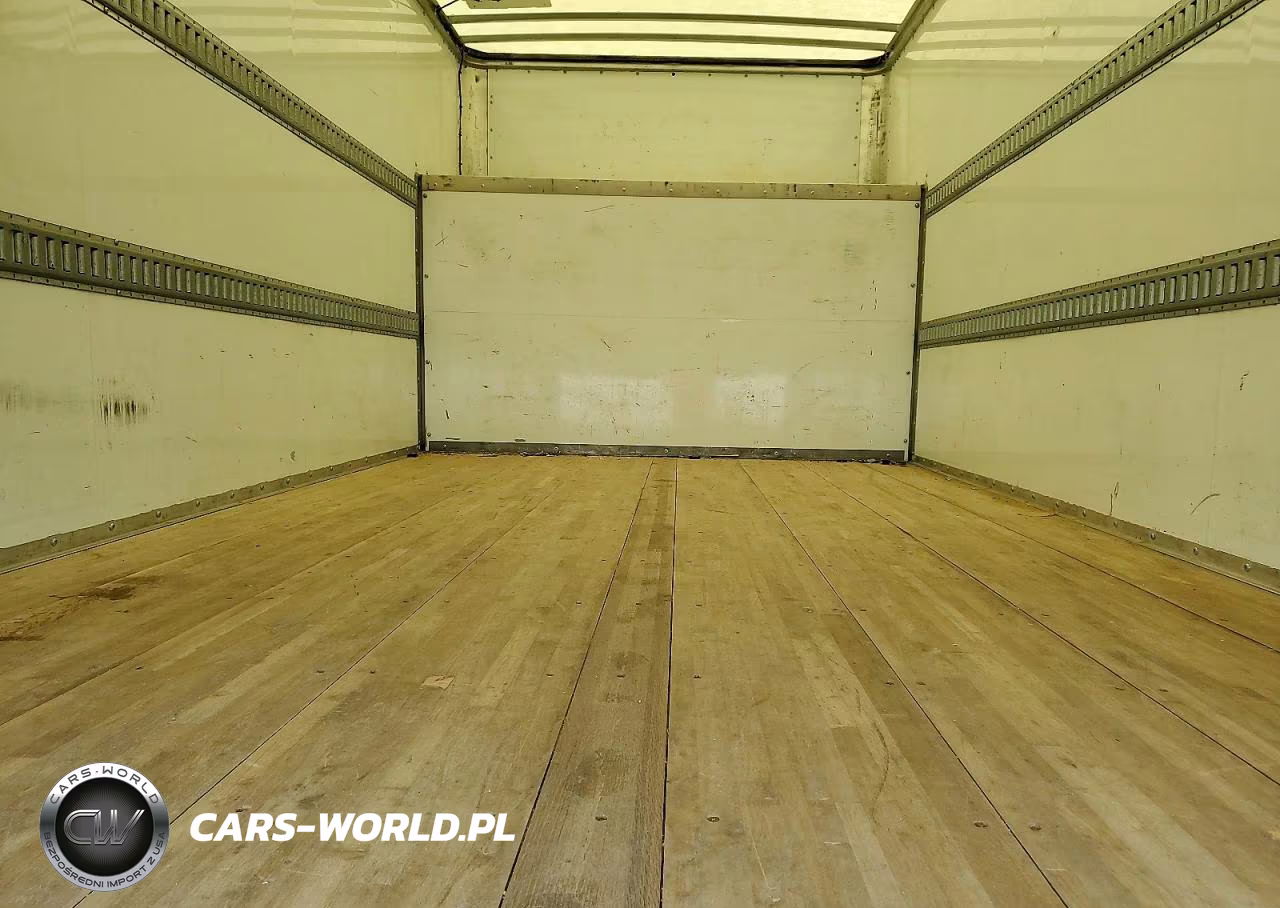 2025 Chevrolet Express Cutaway Delivery Truck VIN:1HA6GVF7XSN005389 - 10