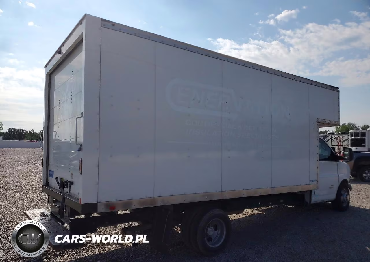 2025 Chevrolet Express Cutaway Delivery Truck VIN:1HA6GVF7XSN005389 - 3