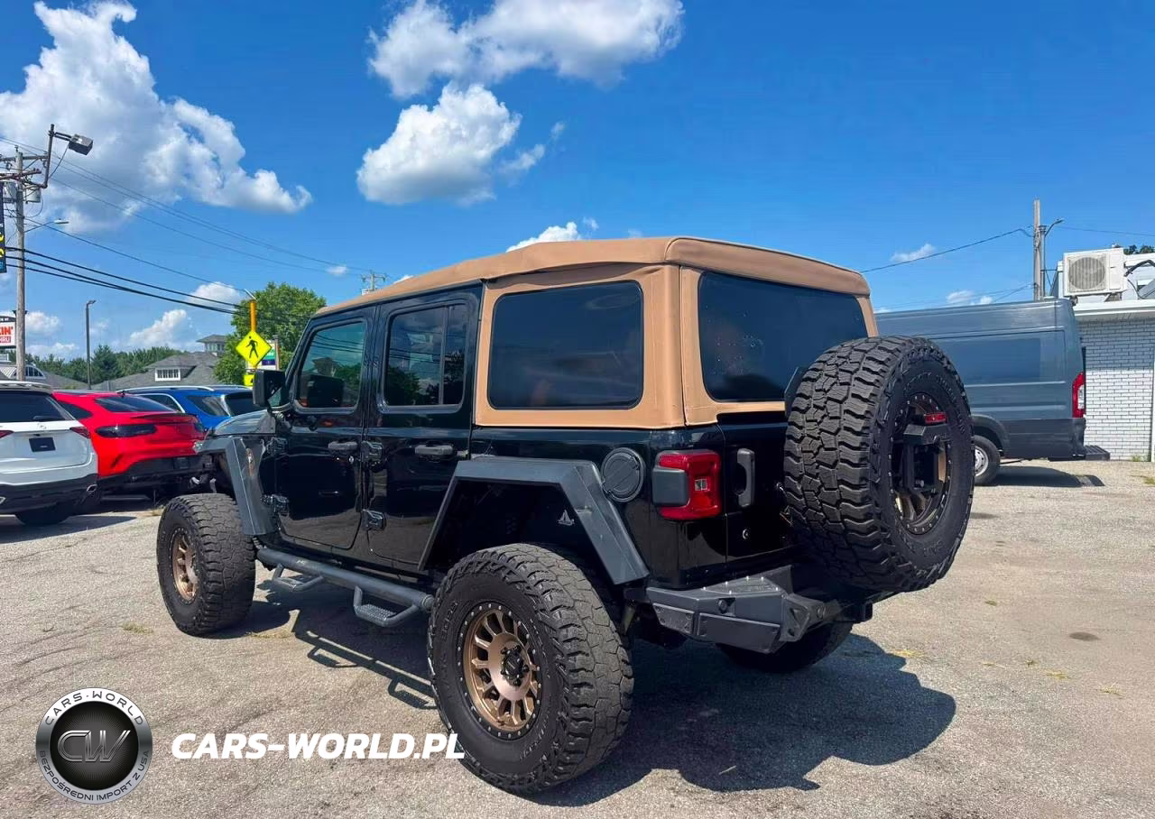 2020 Jeep Wrangler Unlimited Sport VIN:1C4HJXDN8LW146565 - 3