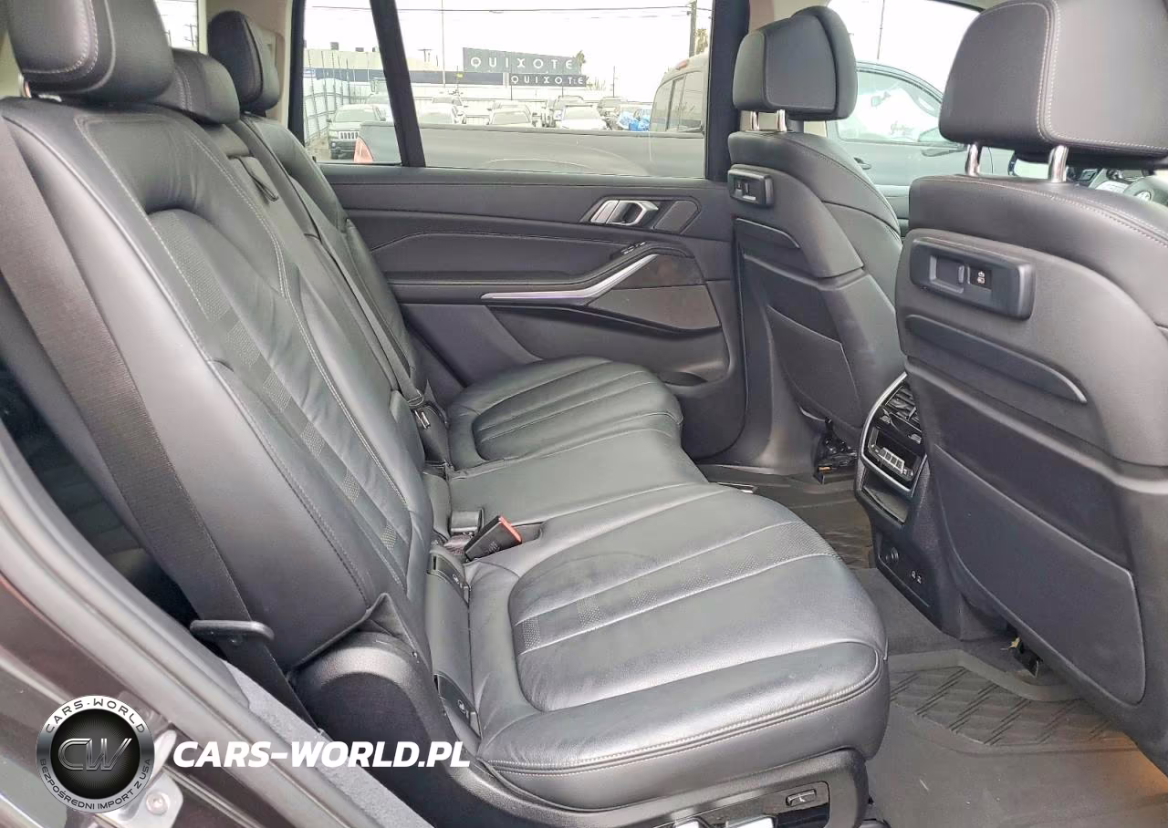 2019 BMW X7 xDrive40I VIN:5UXCW2C51KL089916 - 11