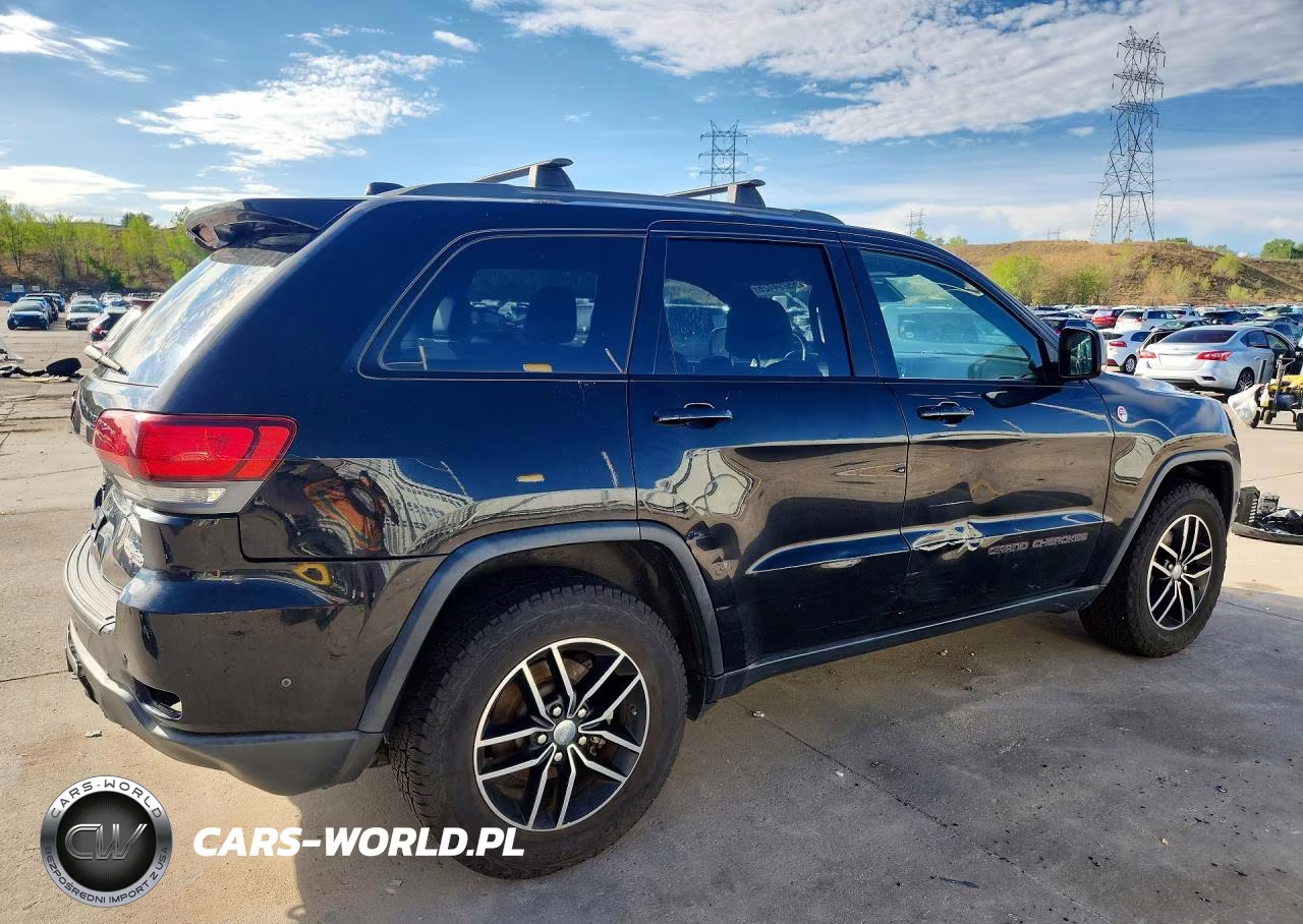 2017 Jeep Grand Cherokee Trailhawk VIN:1C4RJFLG5HC941700 - 3