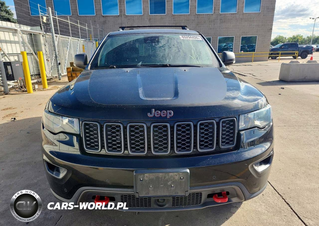 2017 Jeep Grand Cherokee Trailhawk VIN:1C4RJFLG5HC941700 - 5