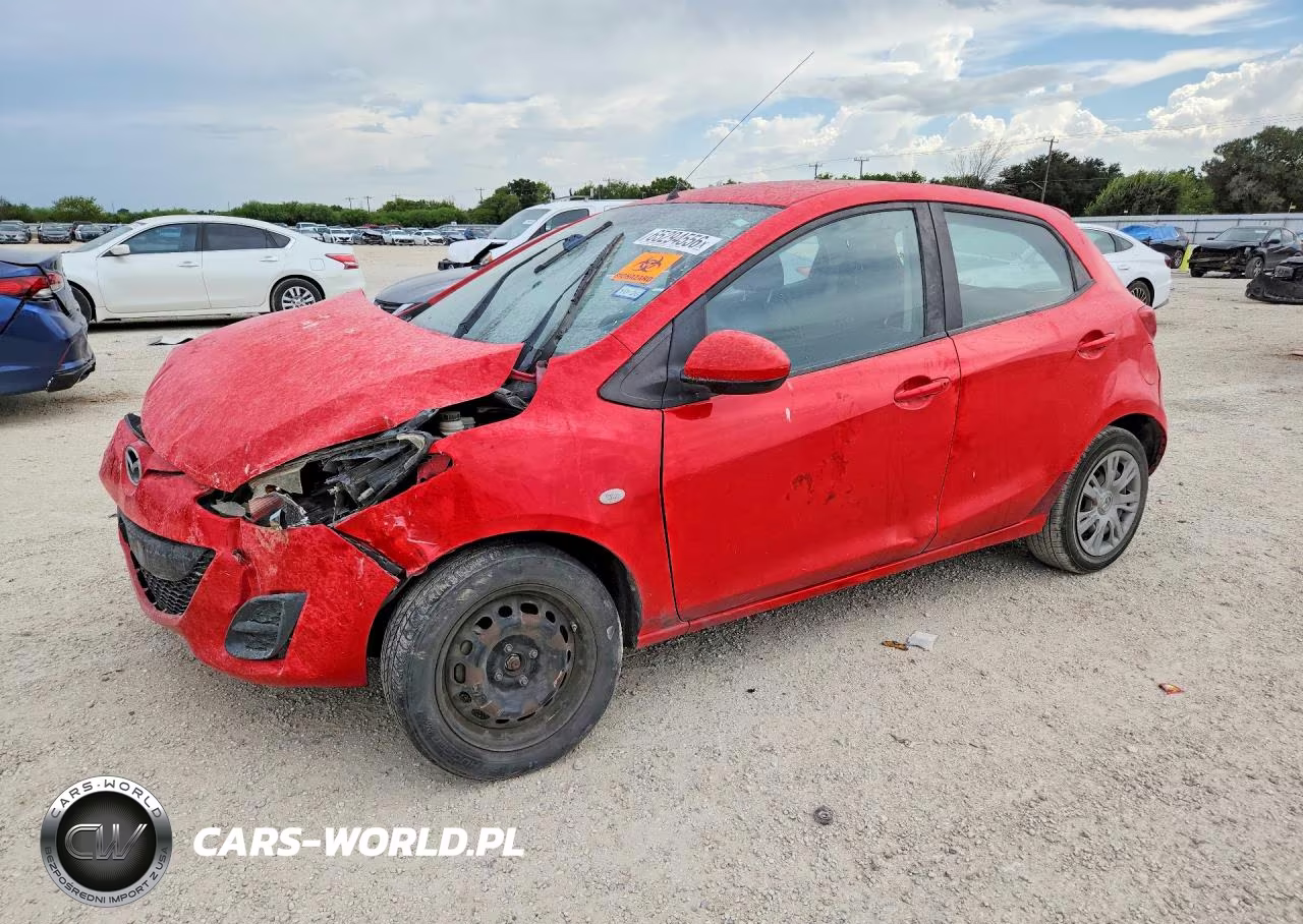2013 Mazda Mazda2 – zdjęcie 1 z 12