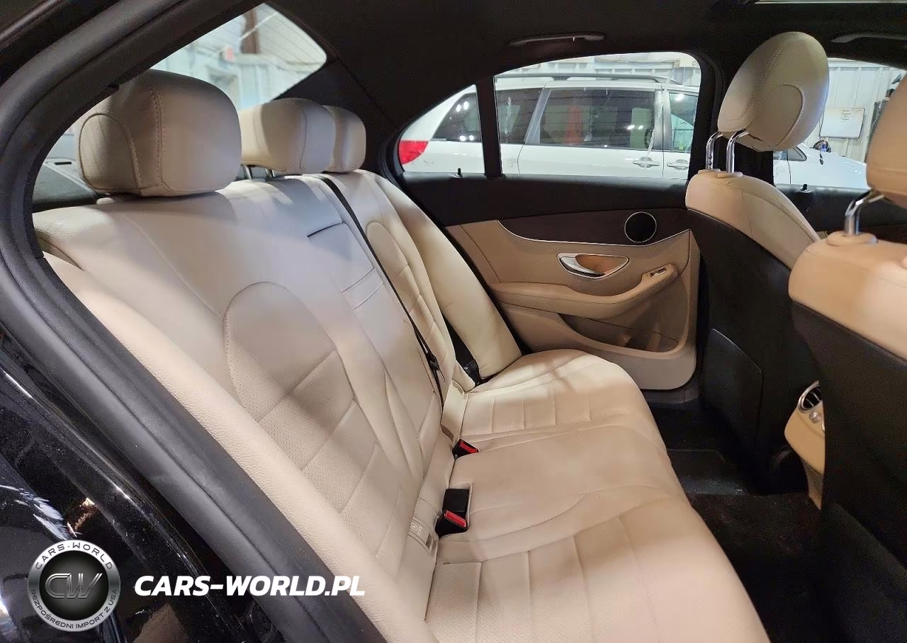 2019 Mercedes-Benz C 300 4Matic VIN:55SWF8EB7KU292685 - 10