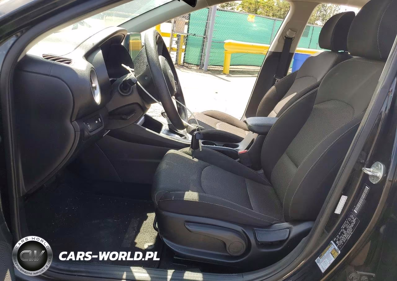 2020 Kia Forte Fe VIN:3KPF24AD8LE184354 - 7