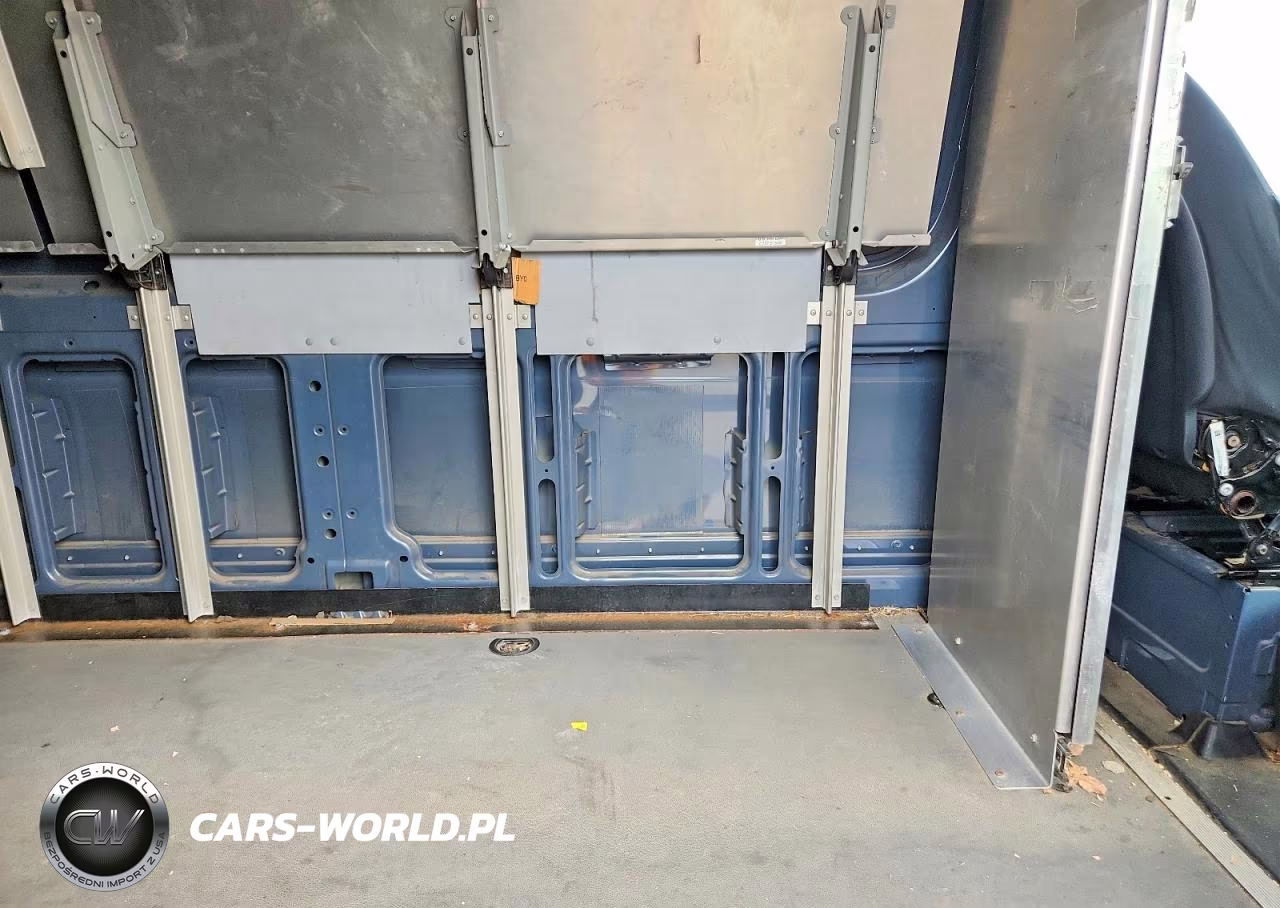 2019 Mercedes-Benz Sprinter 2500-3500 VIN:WD4PF1CD1KP131956 - 11