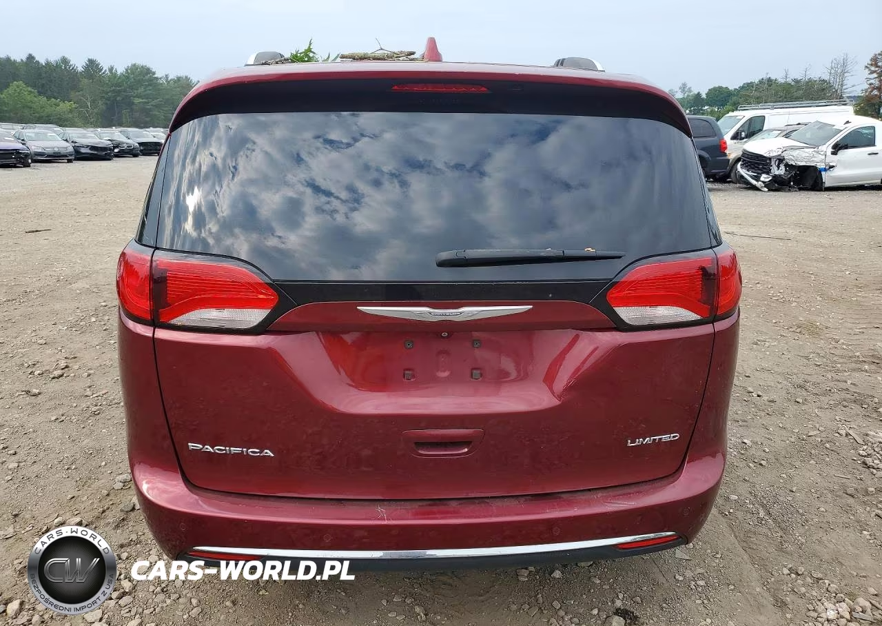2017 Chrysler Pacifica Limited VIN:2C4RC1GG8HR533111 - 6