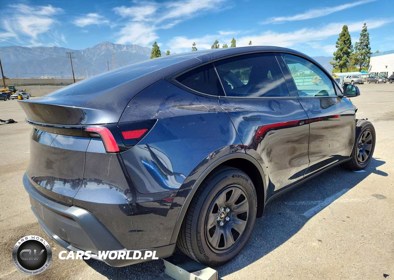 2026 Tesla Model Y VIN:7SAYGDED2TA600770 - 3