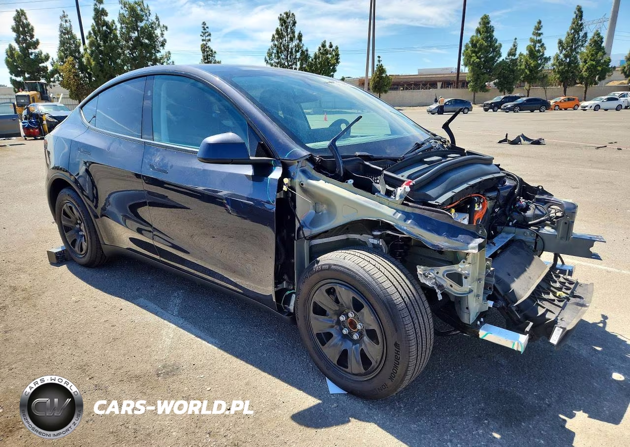 2026 Tesla Model Y VIN:7SAYGDED2TA600770 - 4