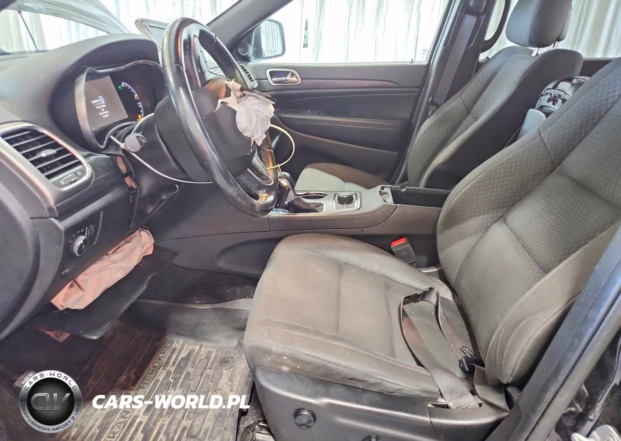 2019 Jeep Grand Cherokee Laredo VIN:1C4RJFAG0KC837383 - 7
