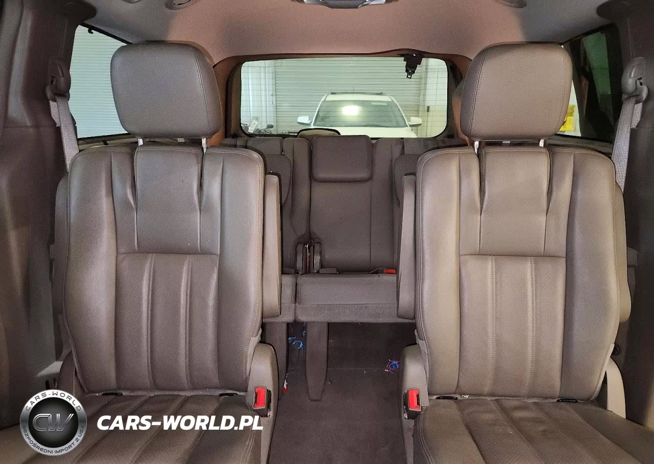 2012 Chrysler Town & Country Touring L VIN:2C4RC1CG4CR118849 - 10
