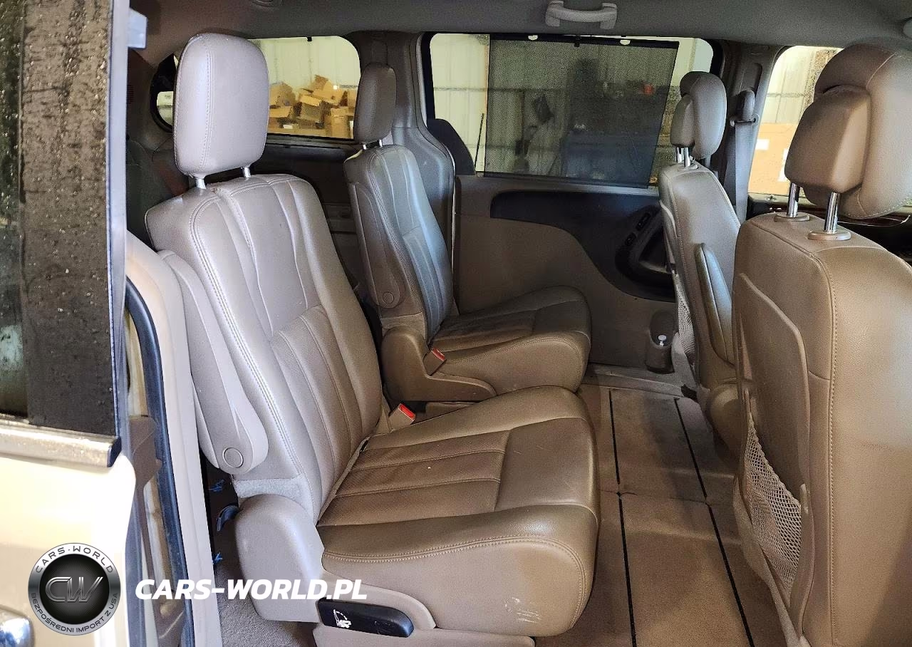 2012 Chrysler Town & Country Touring L VIN:2C4RC1CG4CR118849 - 11
