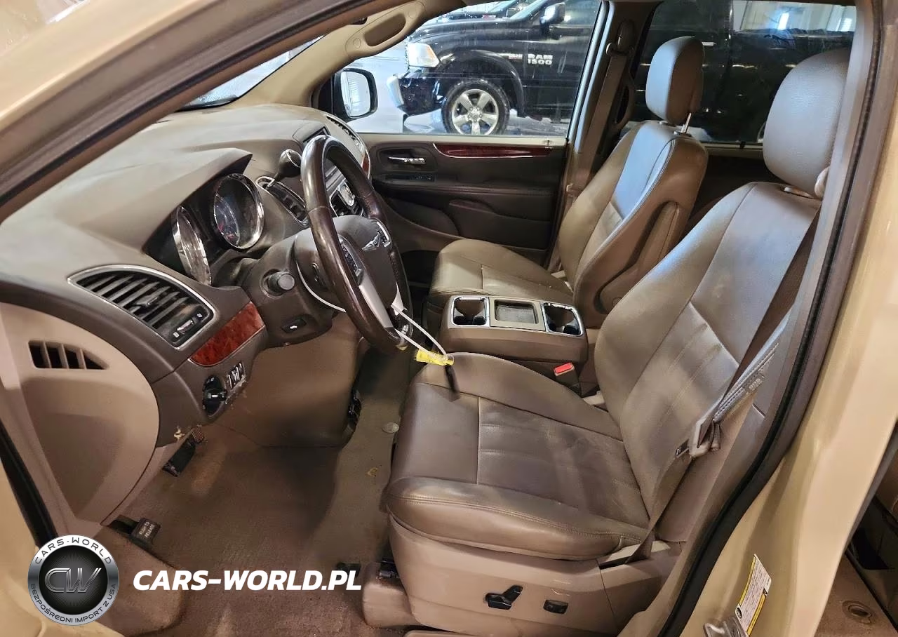 2012 Chrysler Town & Country Touring L VIN:2C4RC1CG4CR118849 - 7