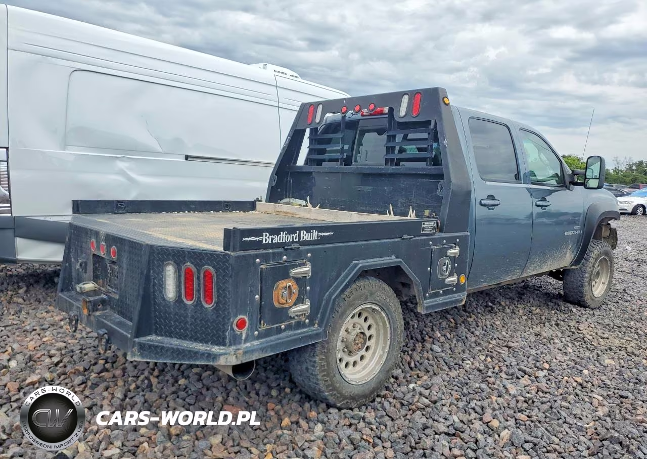 2007 GMC Sierra K2500 Heavy Duty VIN:1GTHK23627F537386 - 3