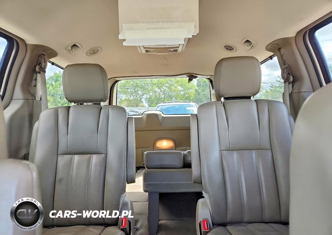 2013 Chrysler Town & Country Touring L VIN:2C4RC1CG9DR661003 - 10