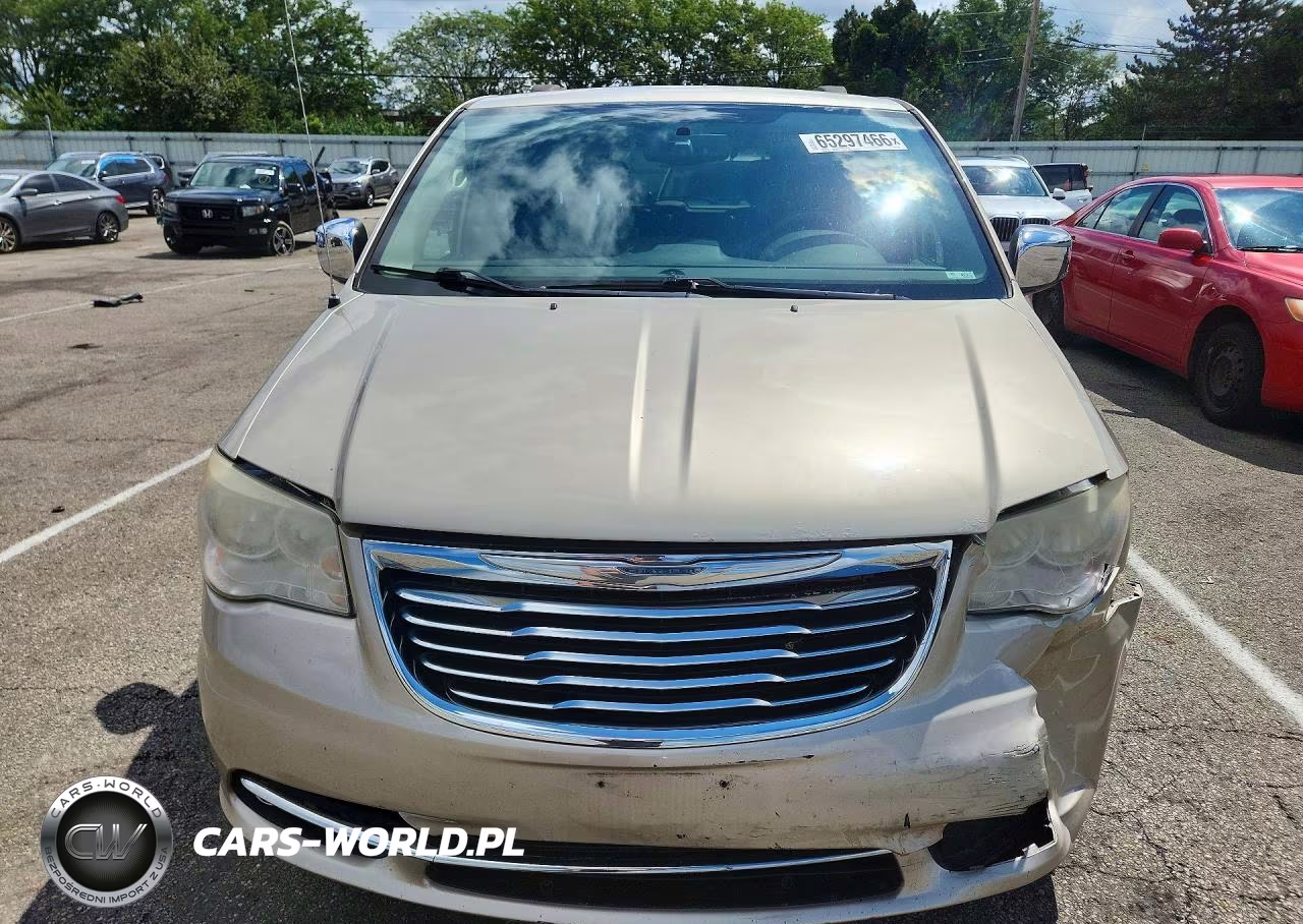 2013 Chrysler Town & Country Touring L VIN:2C4RC1CG9DR661003 - 5