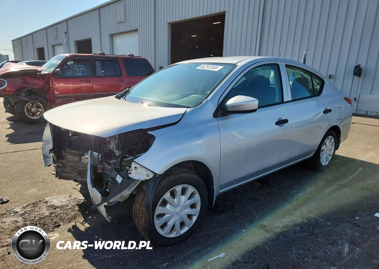 2018 Nissan Versa S – zdjęcie 1 z 13