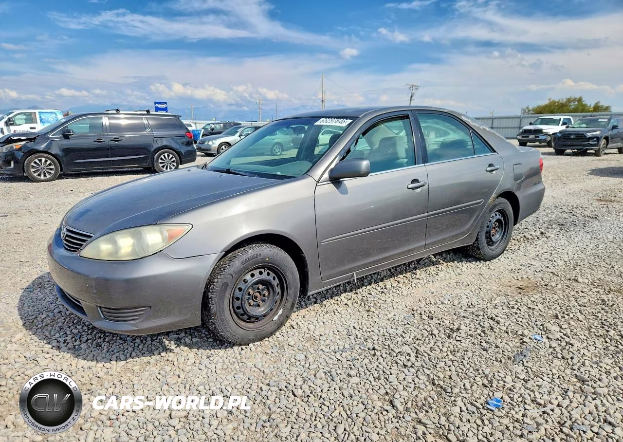 2005 Toyota Camry Le – zdjęcie 1 z 12