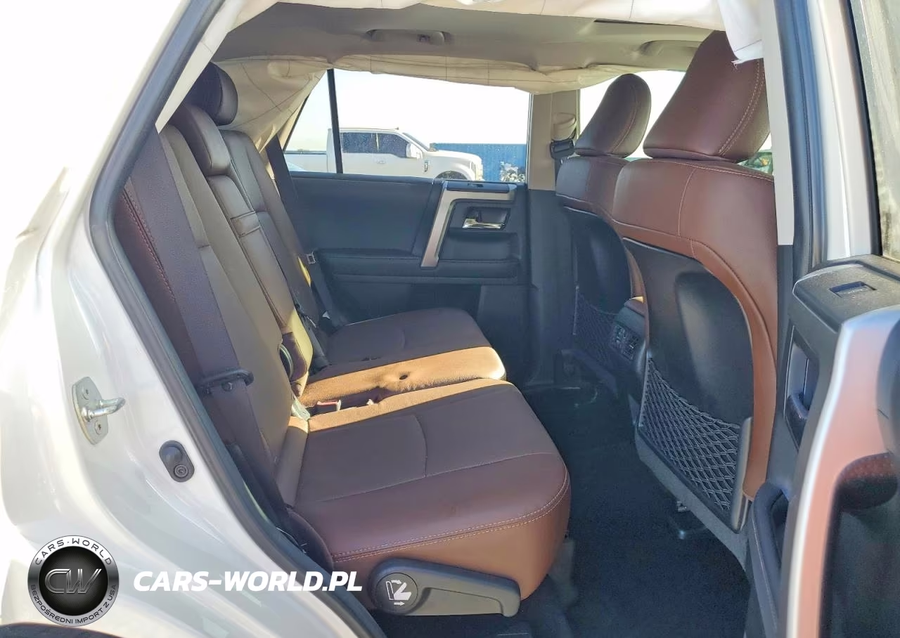 2023 Toyota 4Runner Limited VIN:JTEDU5JR8P5279156 - 10